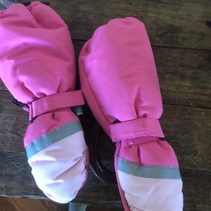 Thinsulate waterproof mittens- Toddler 2-4 years